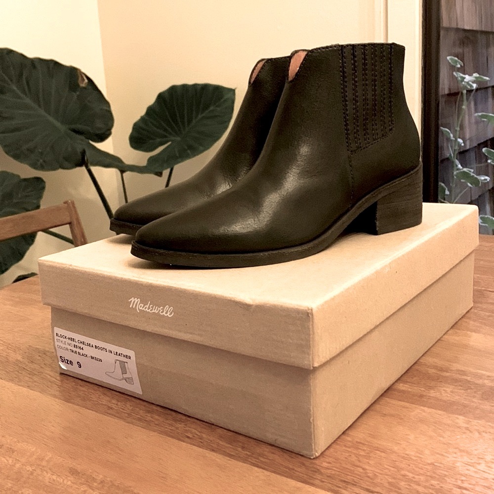 Madewell Chelsea Boots Black